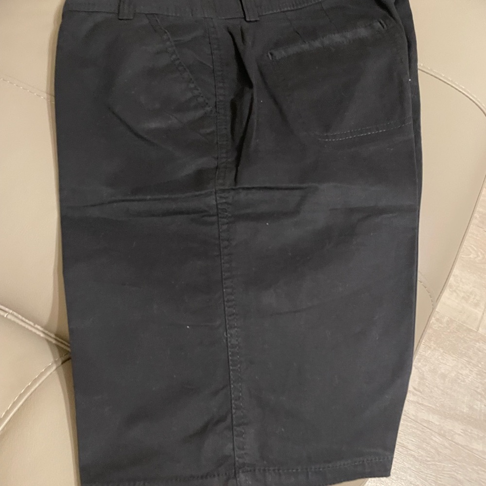 Black Bermuda shorts size 6 - Picture 5 of 5